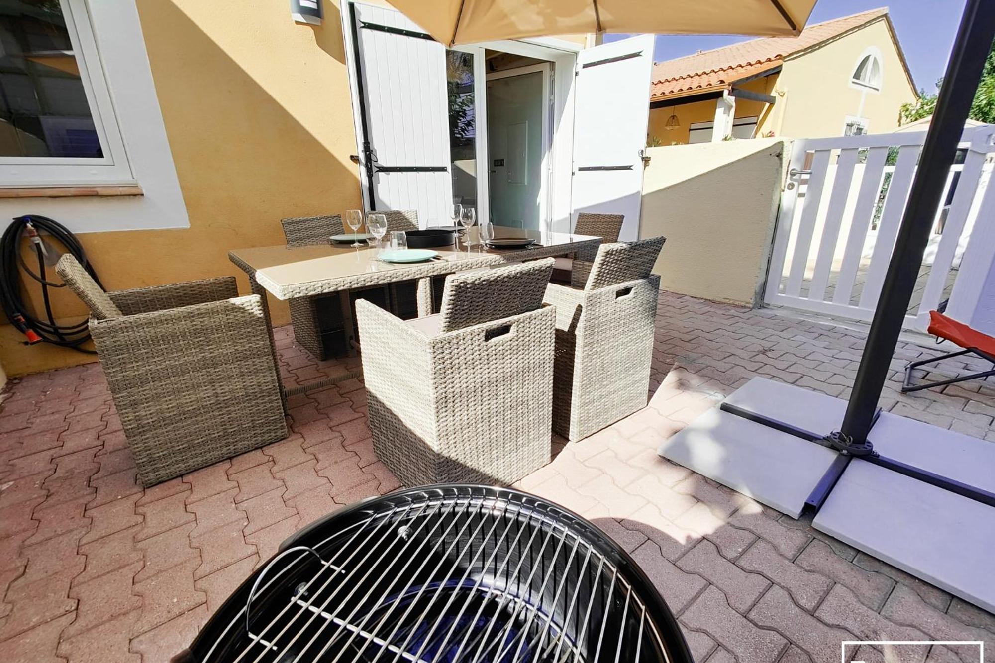Maison Renovee Et Climatisee Avec Wifi A 600M De La Plage Виас Екстериор снимка